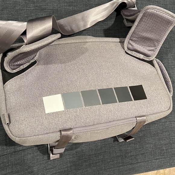 Incase Ari Marcopoulos Camera Bag - Picture 4 of 9